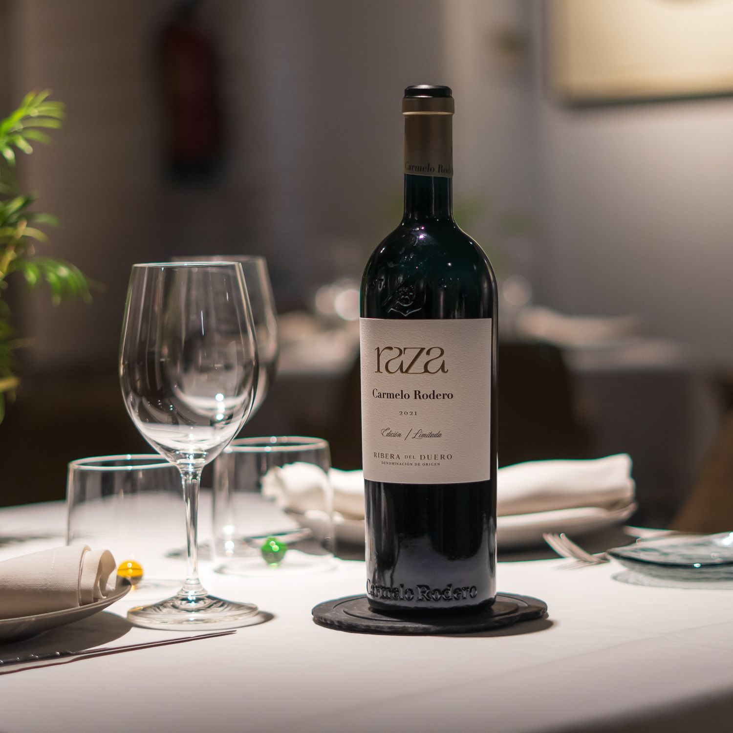 Detalle de la botella de Carmelo Rodero Raza