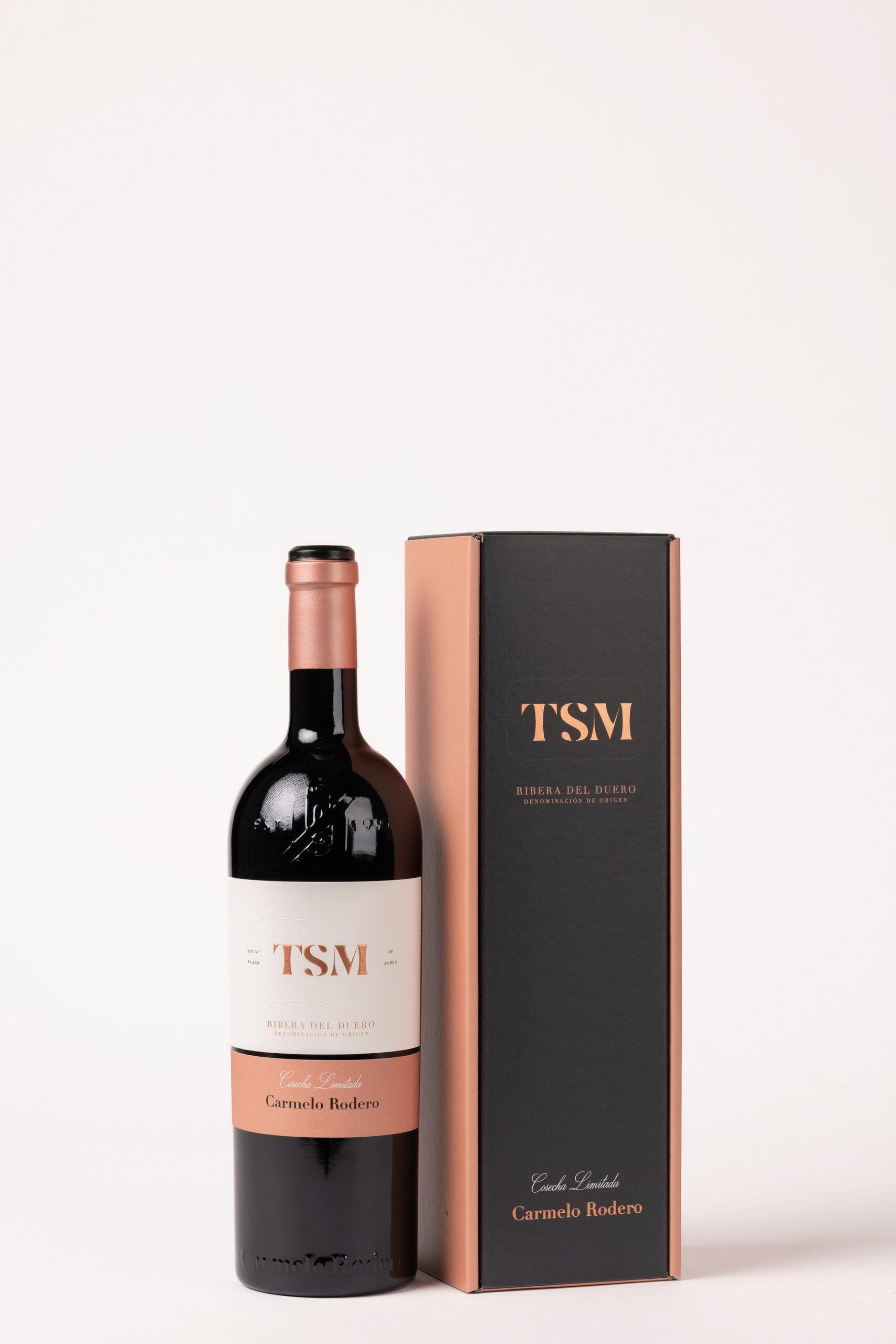 Botella de Carmelo Rodero TSM con su estuche individual